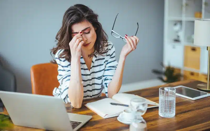 Fibromyaligia Symptoms in Females Risks and Triggers
