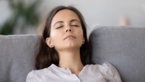 woman experiencing tinnitus
